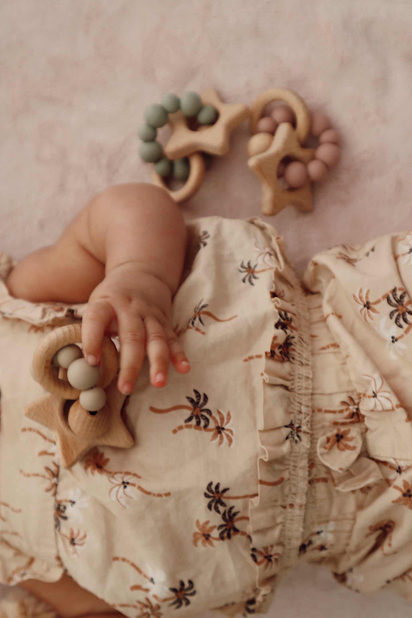 🌿 TwinkleTeethers™ – Natural Wooden Rattle & Teether Toys