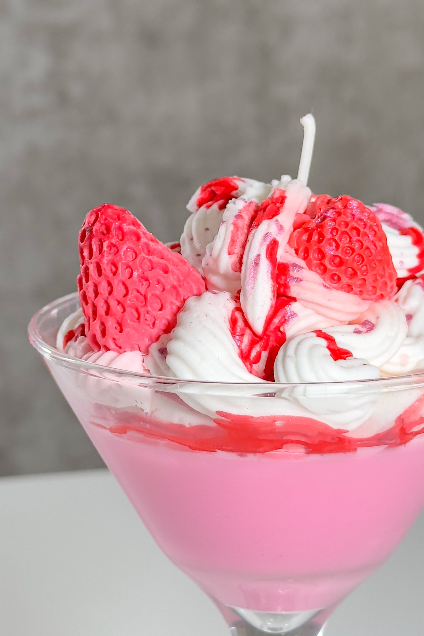 Strawberry Swirl Martini ππ¨πΈ